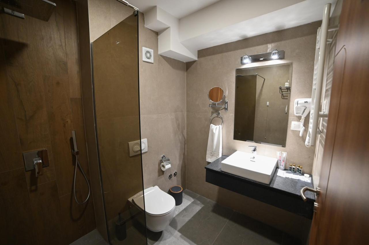 ולס Glorius Hotel מראה חיצוני תמונה