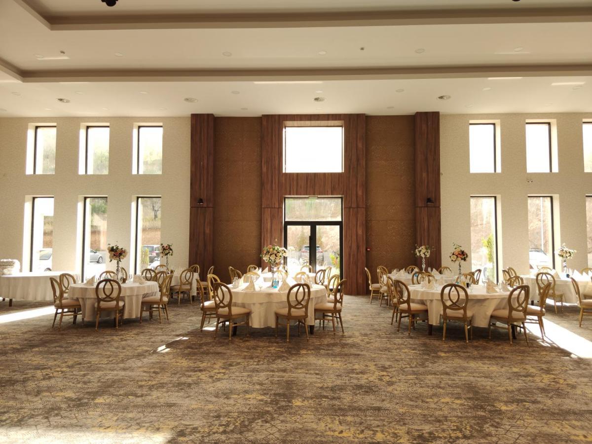 ולס Glorius Hotel מראה חיצוני תמונה